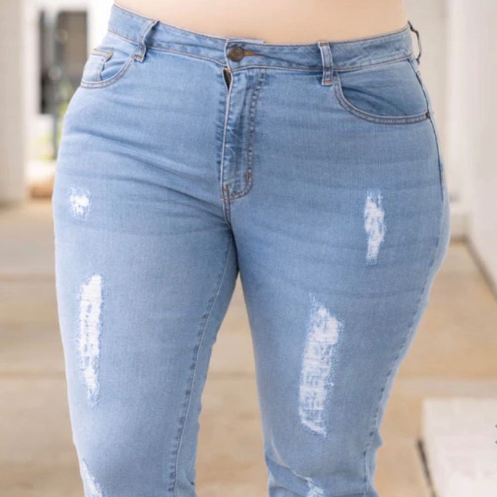 Lucky & Blessed distressed skinny jeans size 18